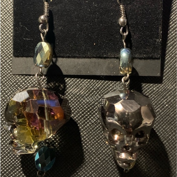 EARRINGS - Picture 3 of 6